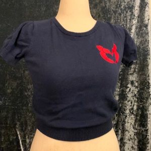 Crab claw heart short sleeve sweater